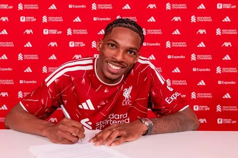 بديل كوناتي.. ليفربول يتعاقد مع جيريمي جاكيه
